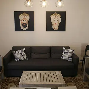 https://amira-apartments-trapani.sicilyhotelsitaly.net