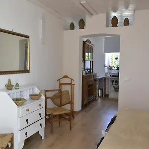 https://la-casetta-di-lucia.sicilyhotelsitaly.net